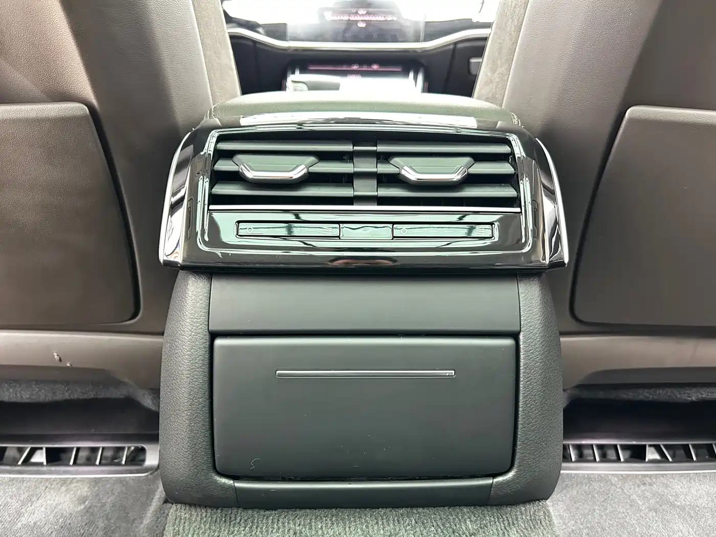 Audi A8 2019 Plus A8L 50 TFSI quattro Comfort фото 15