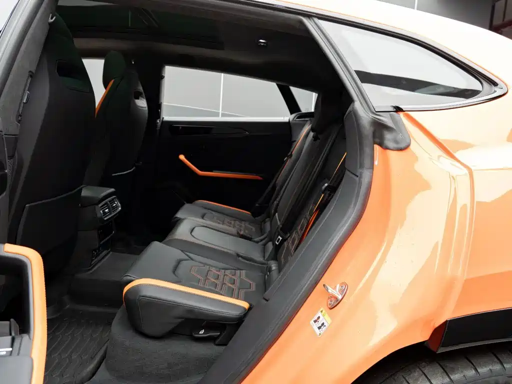 Lamborghini Urus SE 2025 2025 4.0T Standard Edition