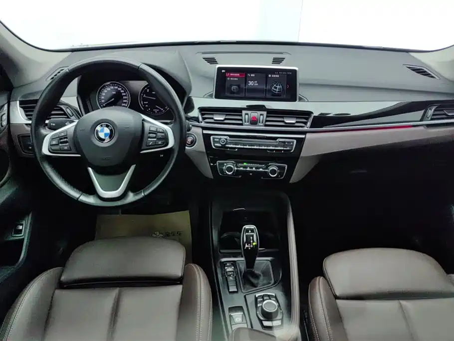 BMW X1 2020 sDrive20Li Fashion Model фото 12