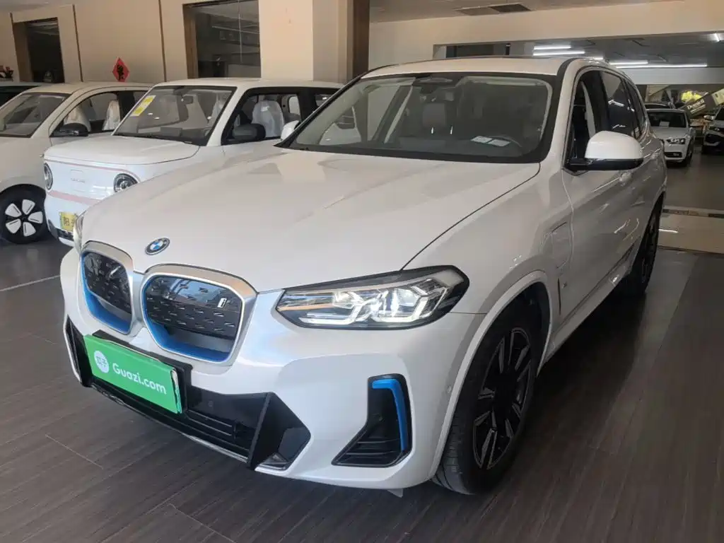 BMW iX3 2022
