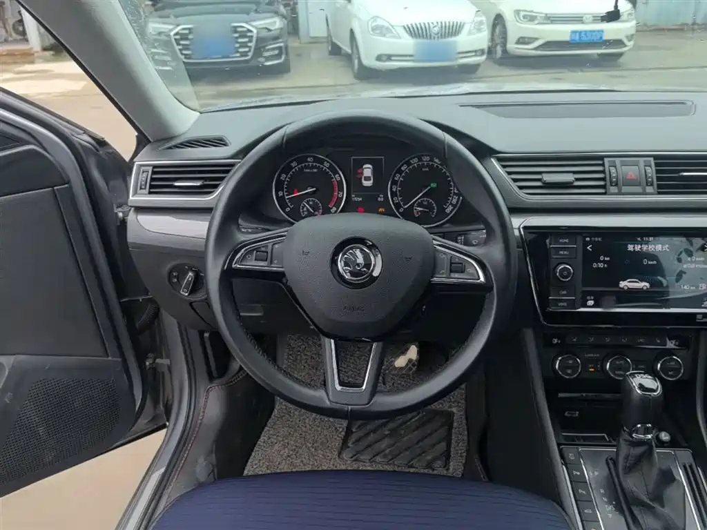 Škoda Superb 2016 TSI330 DSG Smart Edition фото 7
