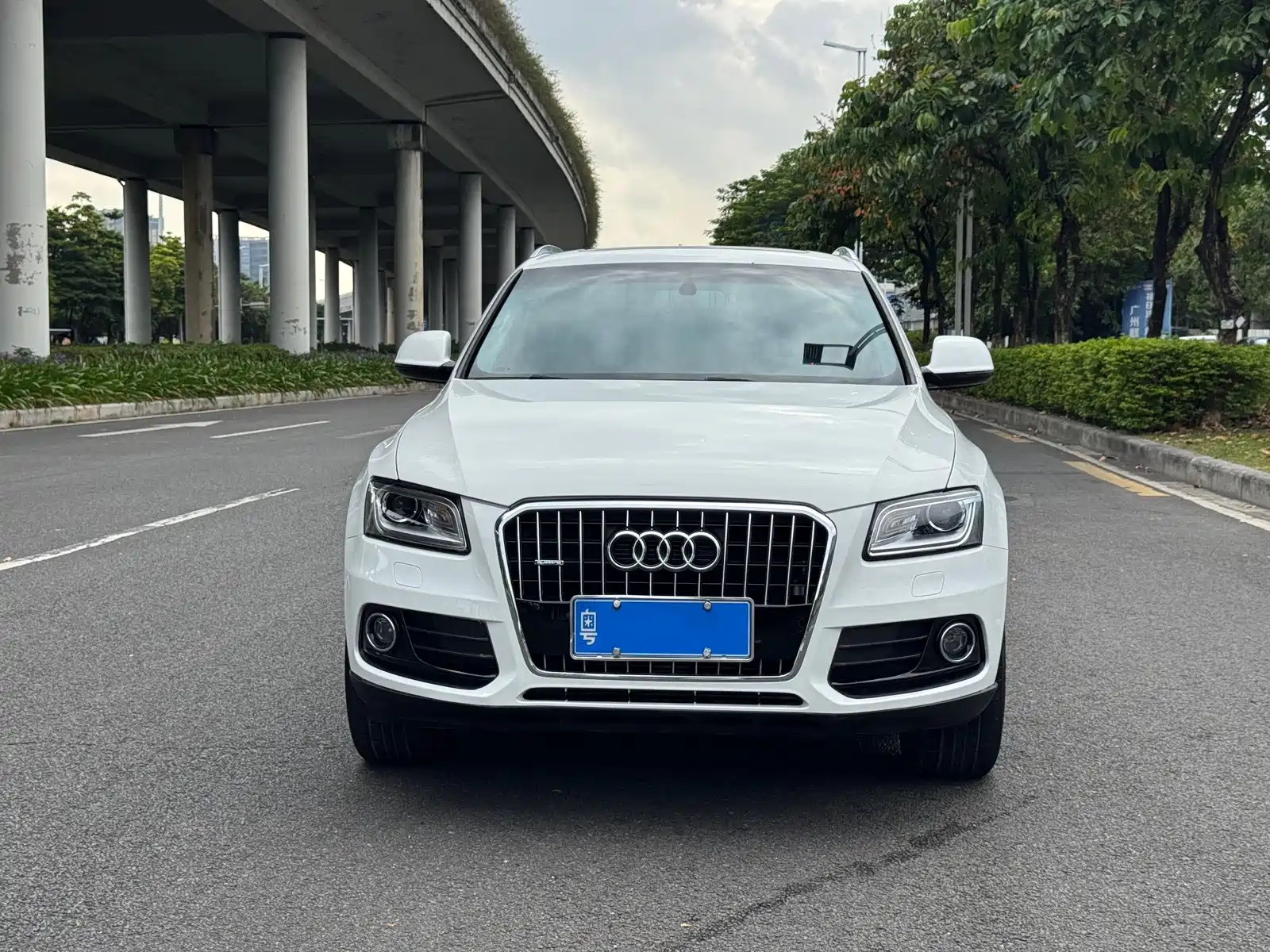 Photo 2 - Audi Q5