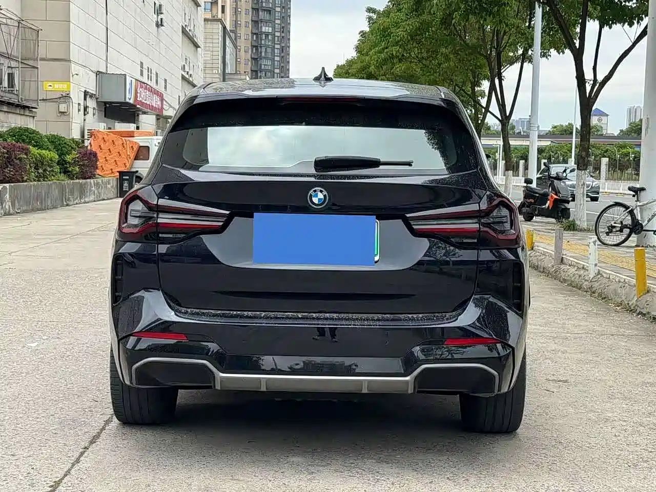Фото 14 - BMW iX3