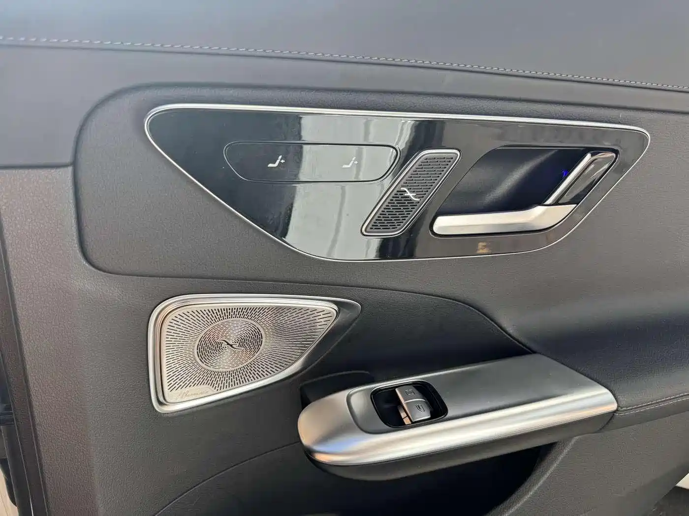 Mercedes-Benz C-Class 2024 C 260 L Sport фото 8