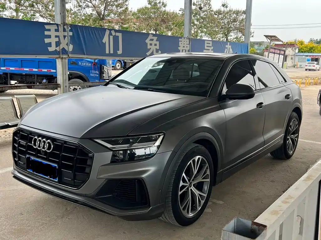 Фото 3 - Audi Q8