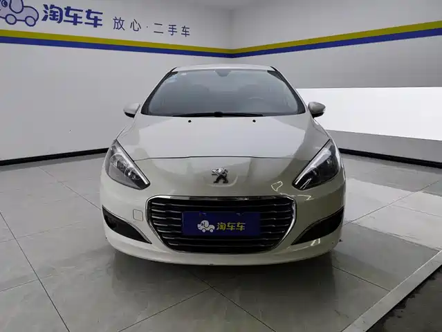 Peugeot 308 2013 Model 1.6L Automatic Superior Style — фото 2