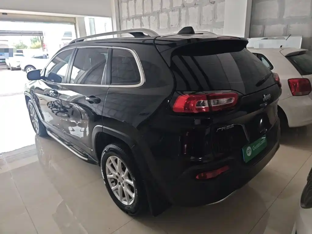 Jeep Cherokee 2018 2017 2.0L Superior Edition