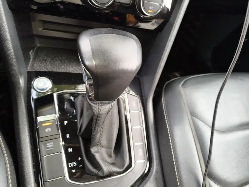 Фото 9 - Volkswagen Tiguan L