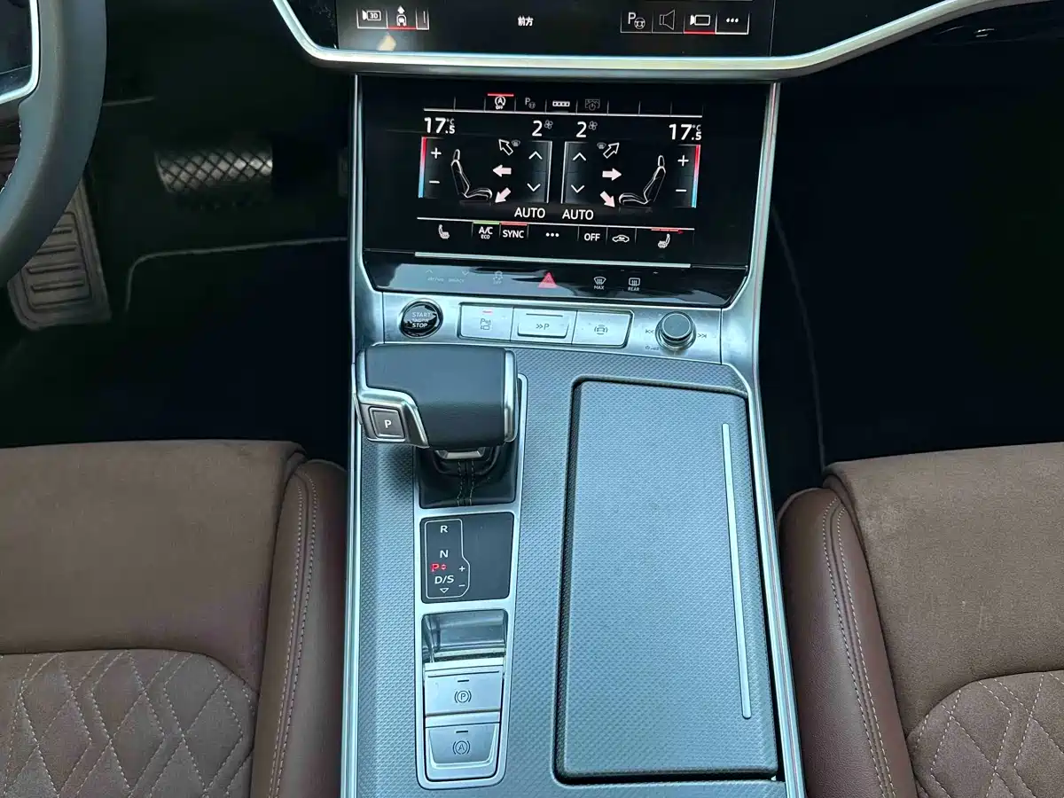 Audi A7L 2025 Model Year 45 TFSI quattro Premium фото 11