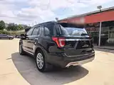 Photo 23 - Ford Explorer (Import)