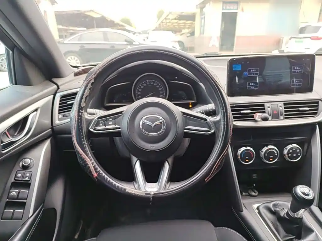 Фото 11 - Mazda CX-4