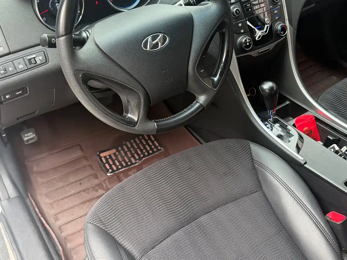 Hyundai Sonata 2013 2013 Model 2.0L Automatic Leading Edition