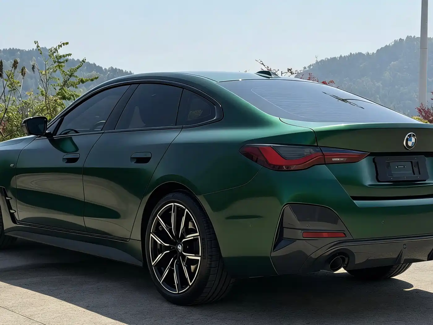 BMW 4 Series 2023 425i Gran Coupe M Sport Shadowline Package фото 6