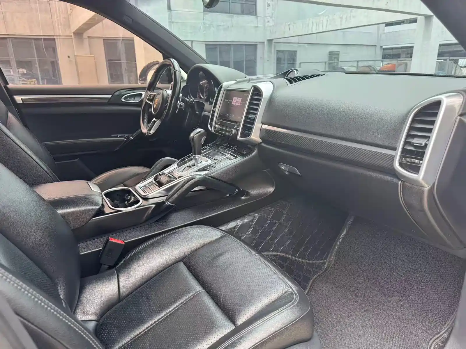 Фото 5 - Porsche Cayenne