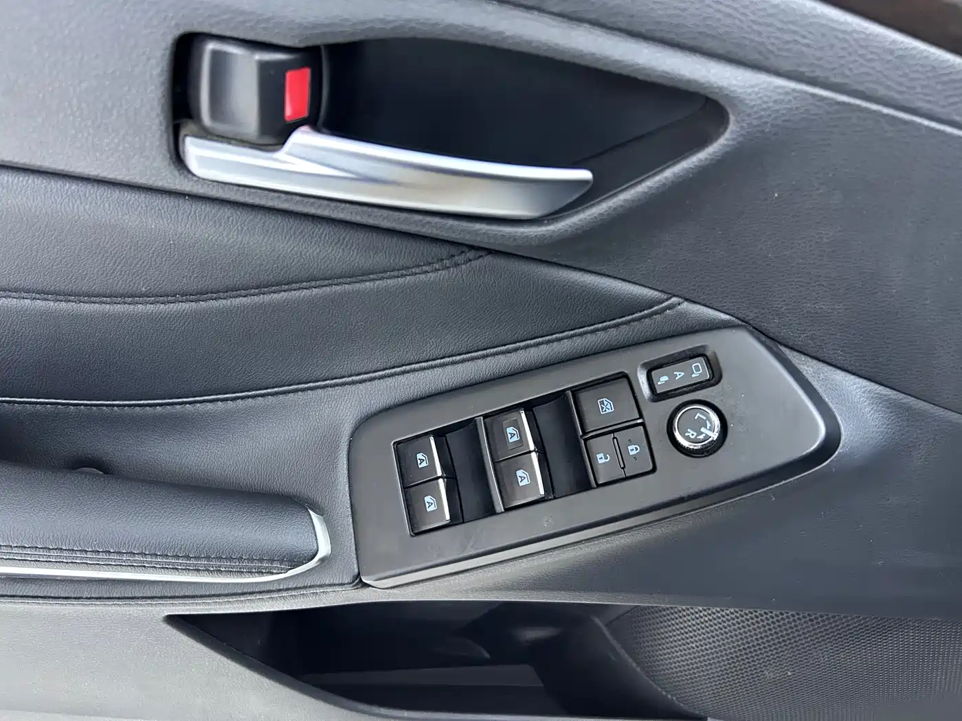 Toyota Avalon 2021 2.5L Luxury Edition фото 12