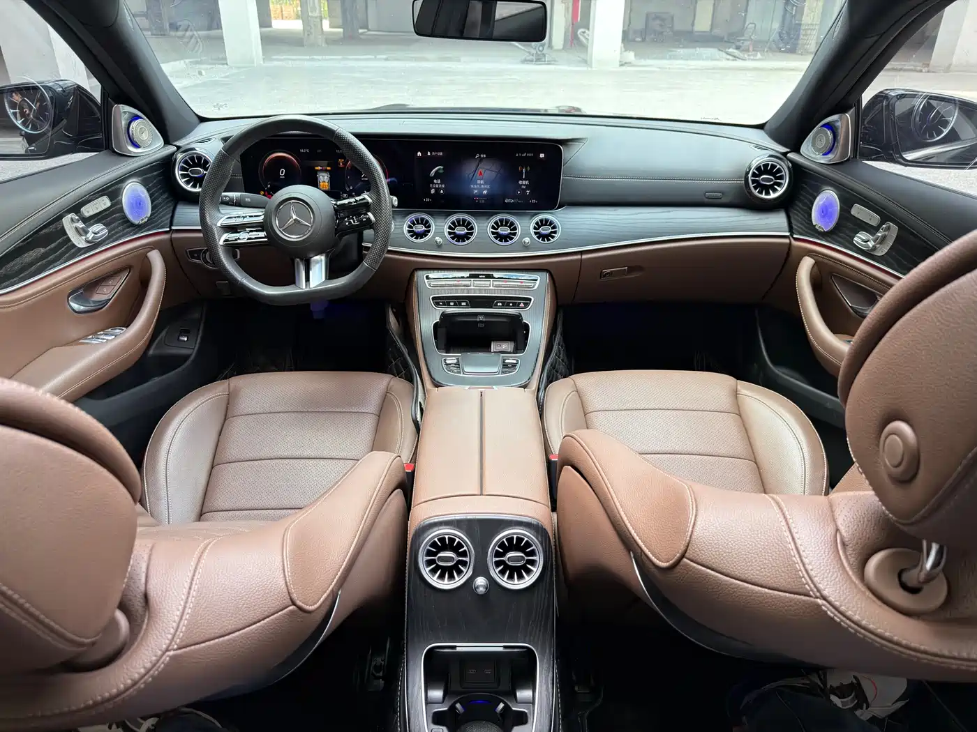 Mercedes-Benz E-Class 2023 E 300 L Sport Fashion фото 11