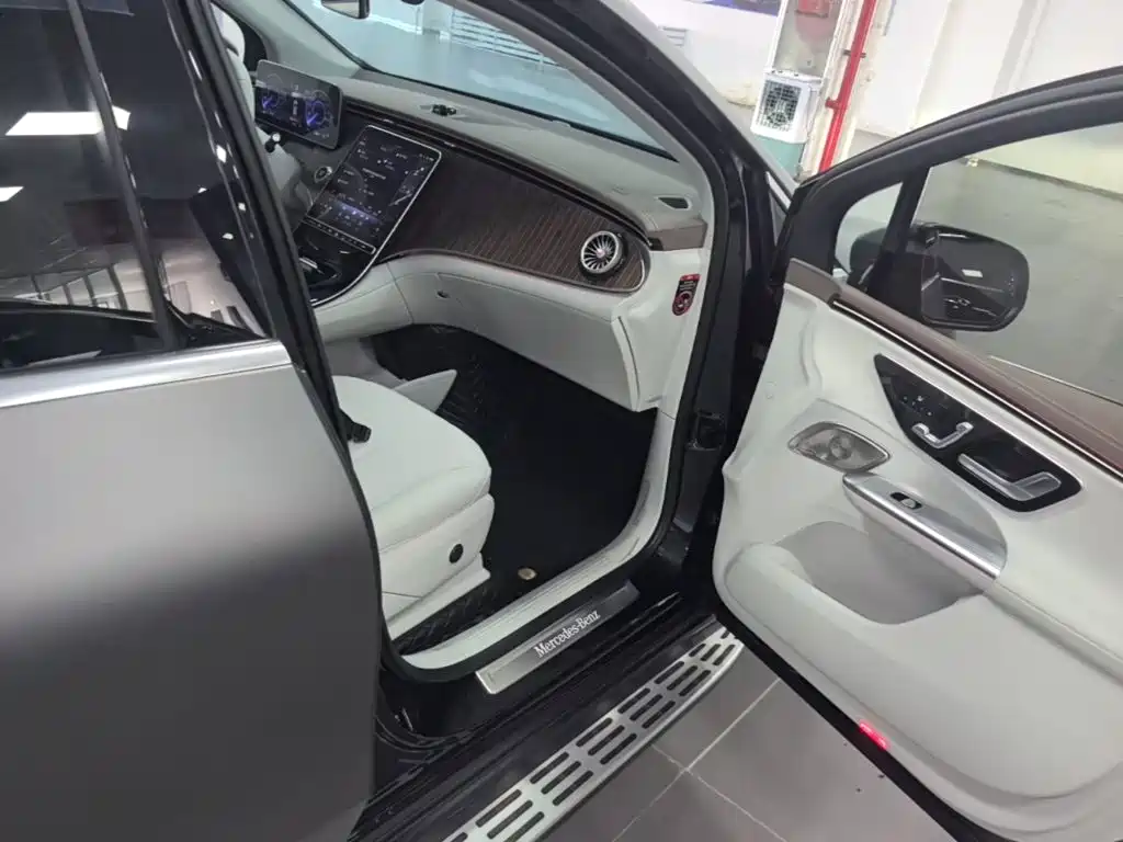 Mercedes-Benz EQE SUV 2023 2023 350 4MATIC Pioneer Edition