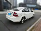 Фото 2 - Ford Focus