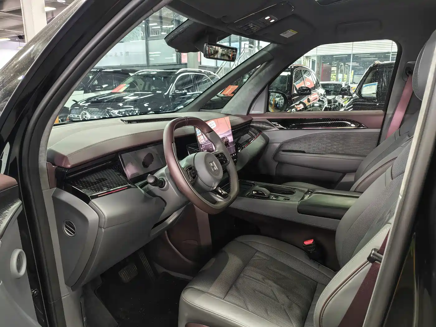 ZEEKR 009 2026 2024 6-seat Executive AWD 108kWh