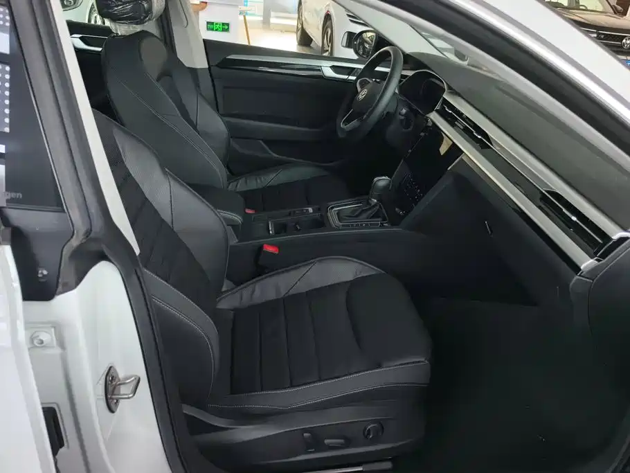 Фото 8 - Volkswagen FAW-Volkswagen CC