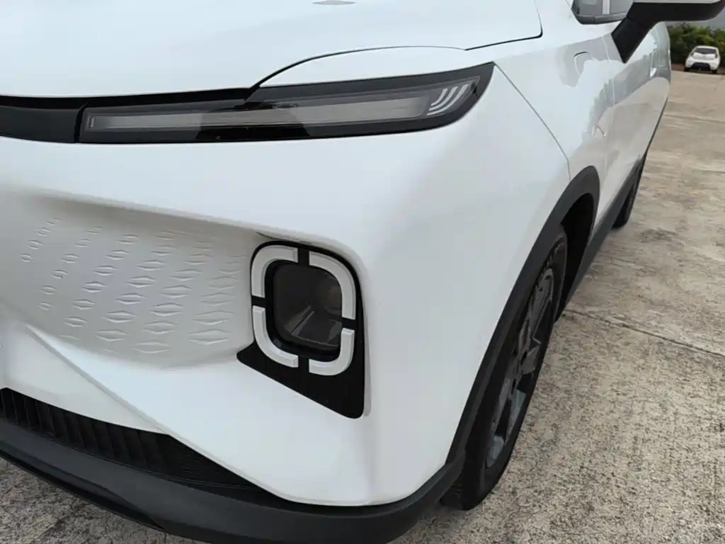 Фото 24 - Geely Geometry E Firefly