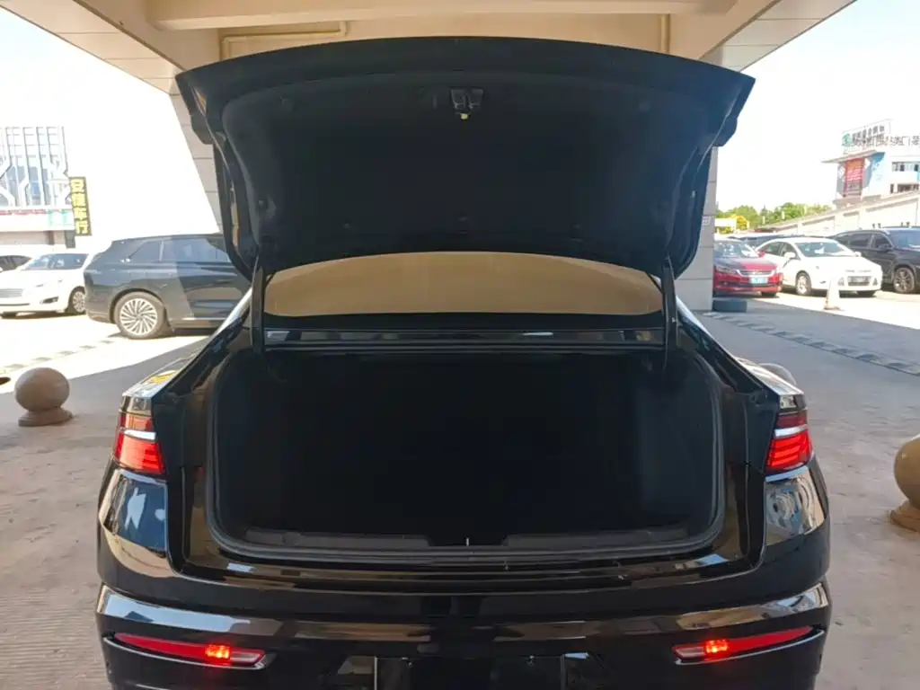 Geely Preface 2021 2021 2.0TD Luxury