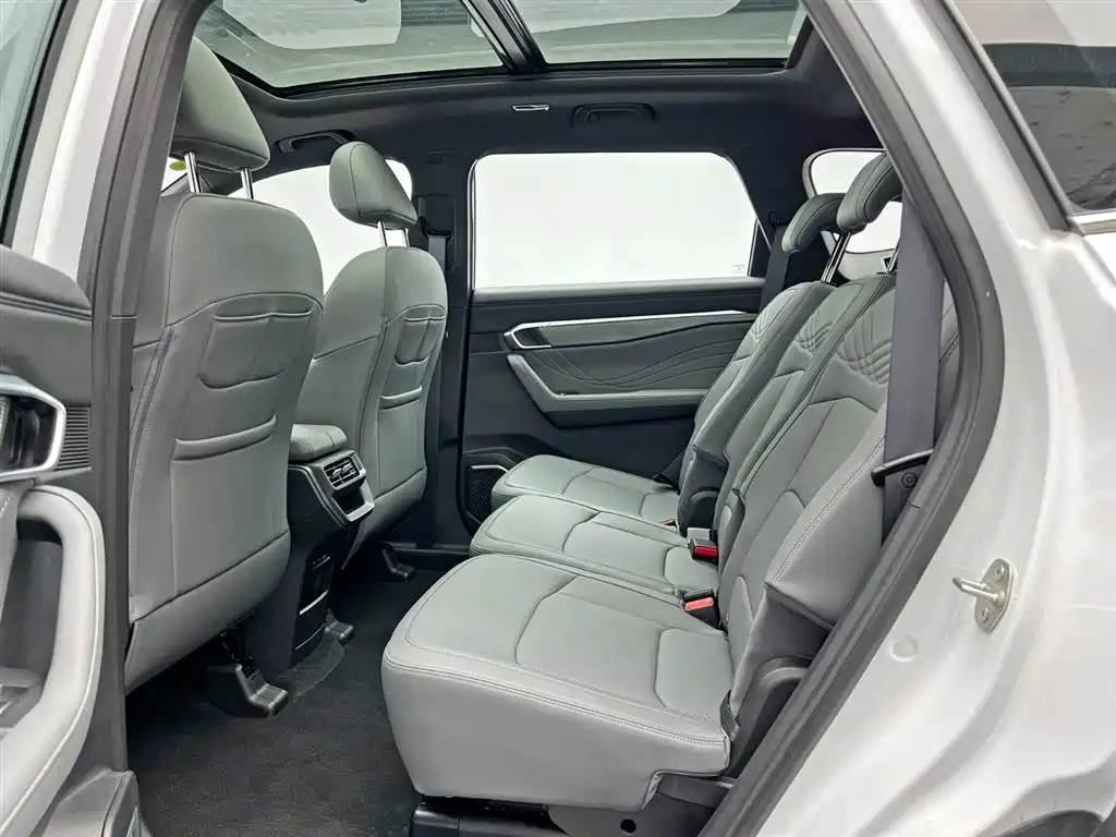 Geely Haoyue L 2026 2026 1.5TD DCT Happiness 7-Seater