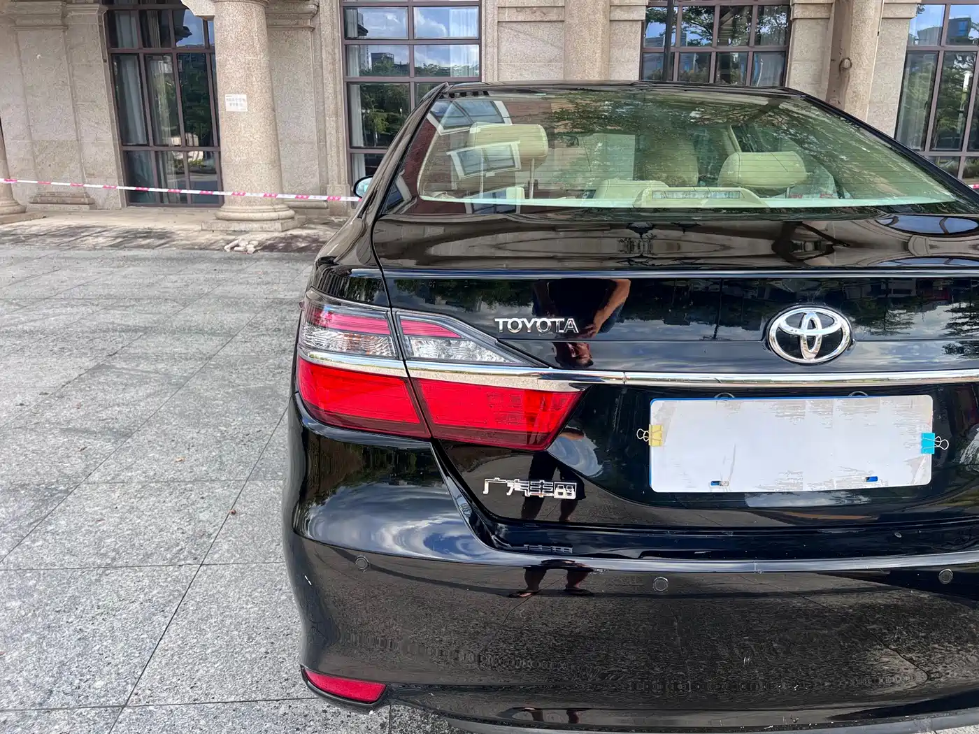 Фото 10 - Toyota Camry