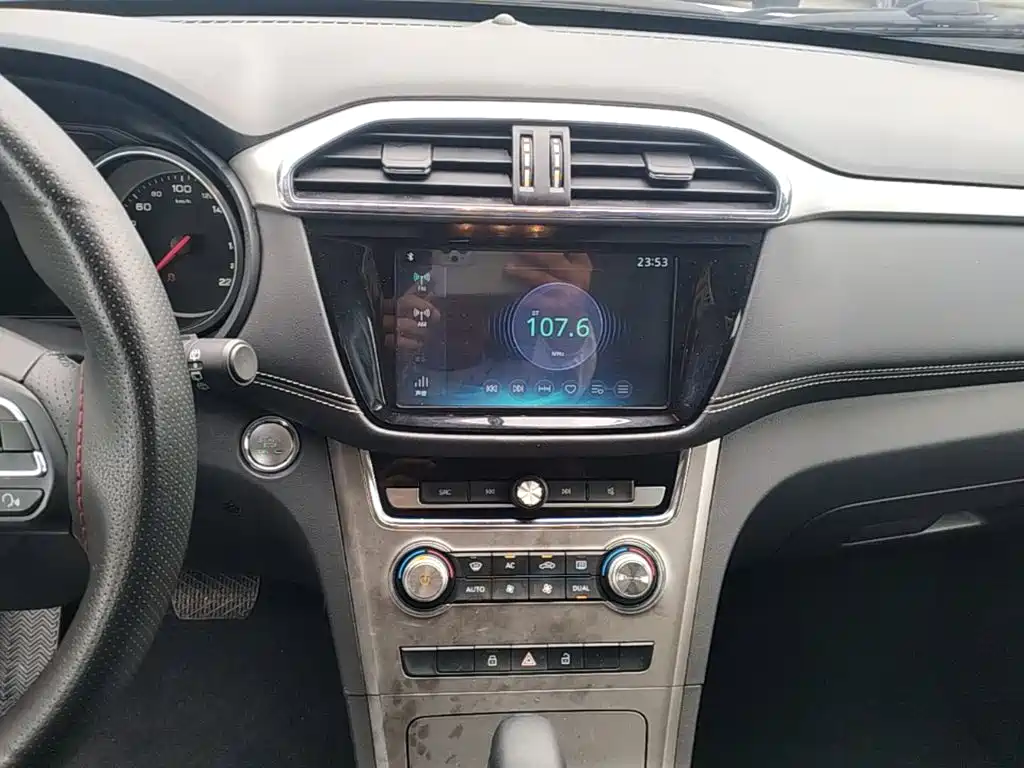 MG Roewe RX5 2019 2019 20T Automatic Luxury Xenon Version