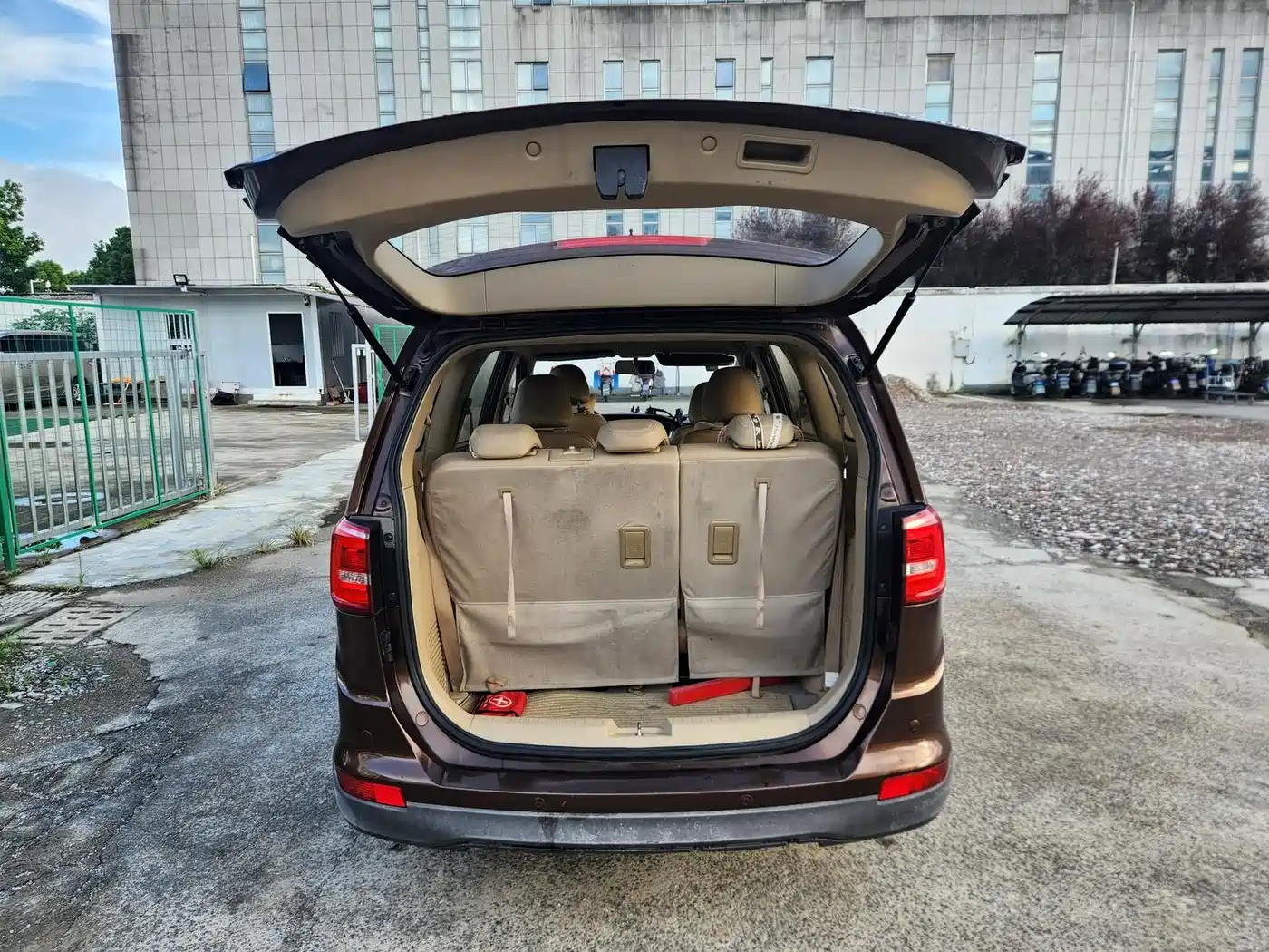 Baojun 730 2016 2016 1.5L Manual Comfort 7-seater China V