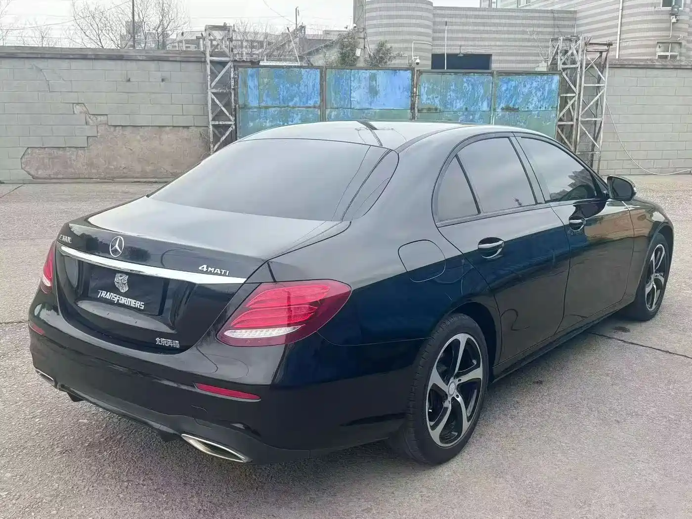 MERCEDES-BENZ E CLASS