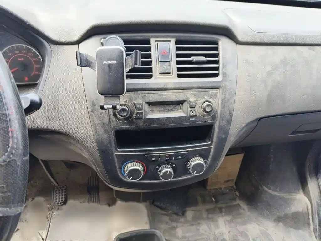 Фото 6 - Wuling Motors Wuling Rongguang S
