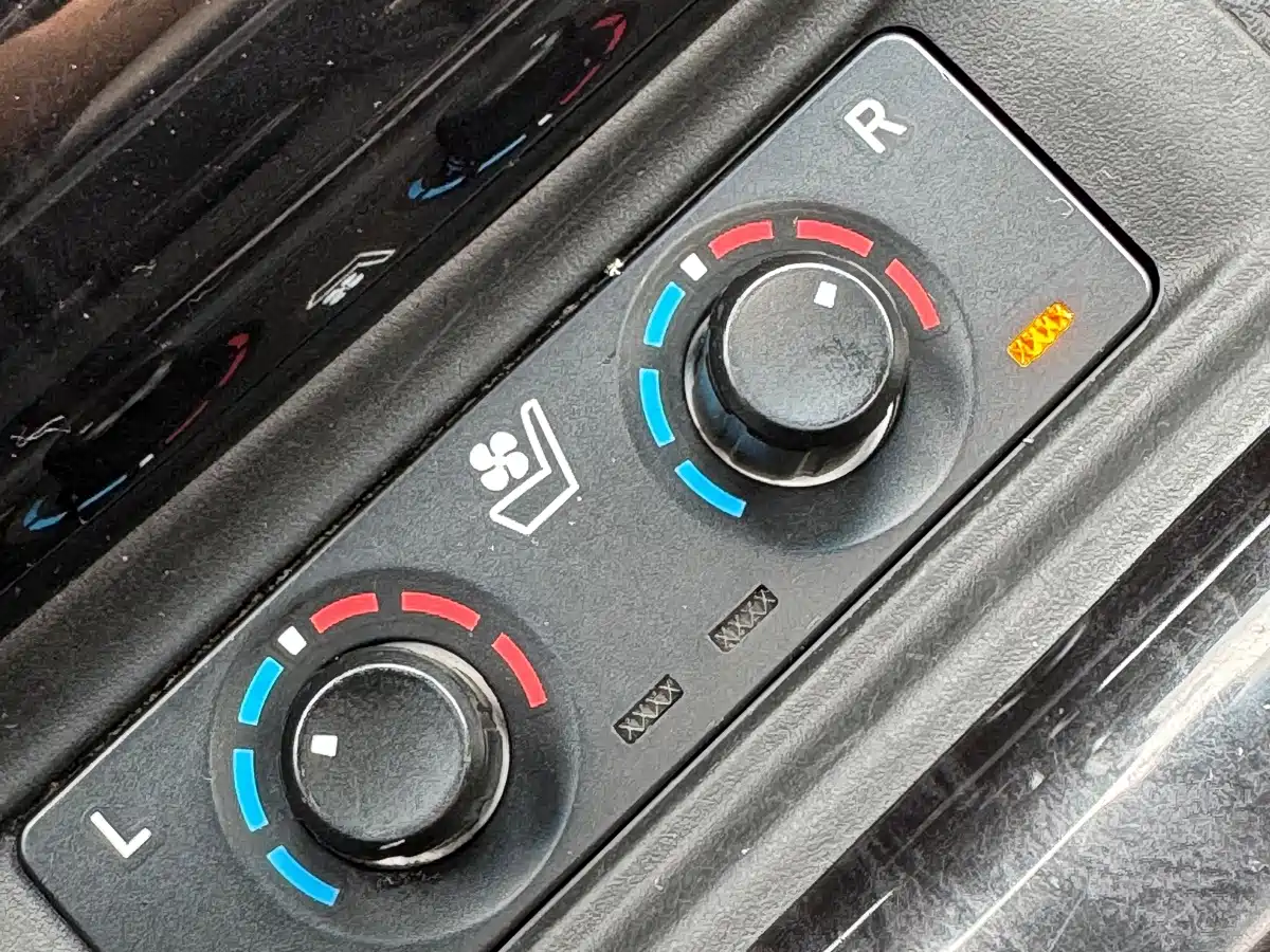Toyota Vellfire 2021 2020 Twin Engine 2.5L HV Luxury Edition