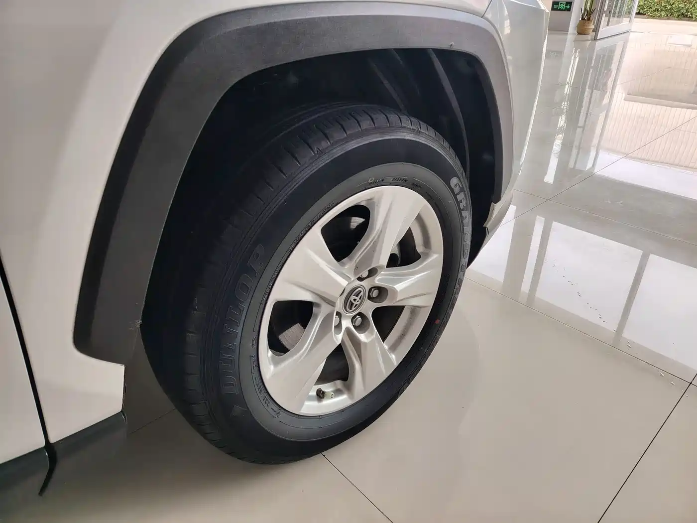 Toyota RAV4 Rongfang 2022 2.0L CVT 2WD Urban Edition фото 9