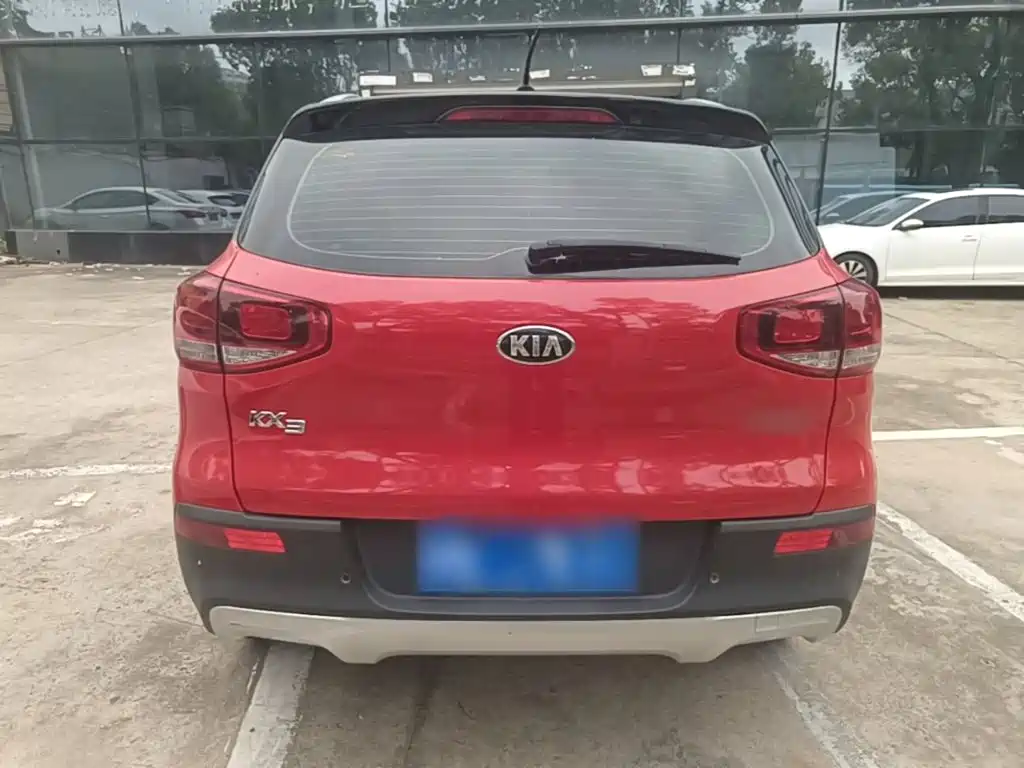 Photo 6 - Kia KX3