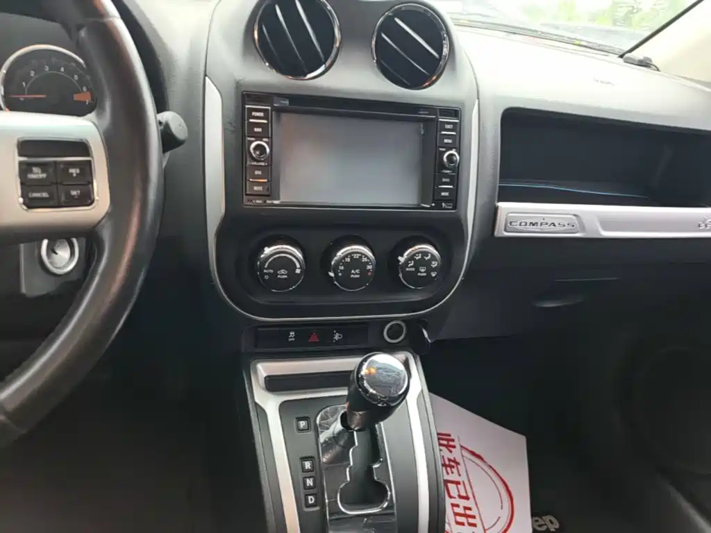 Jeep Compass (Import) 2015 2014 Facelift 2.4L 4WD Comfort Edition