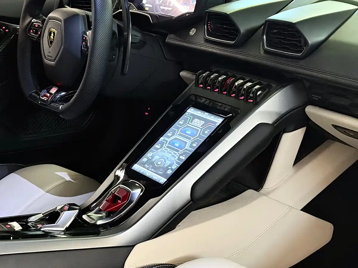 Lamborghini Huracán 2014 LP 610-4 фото 12