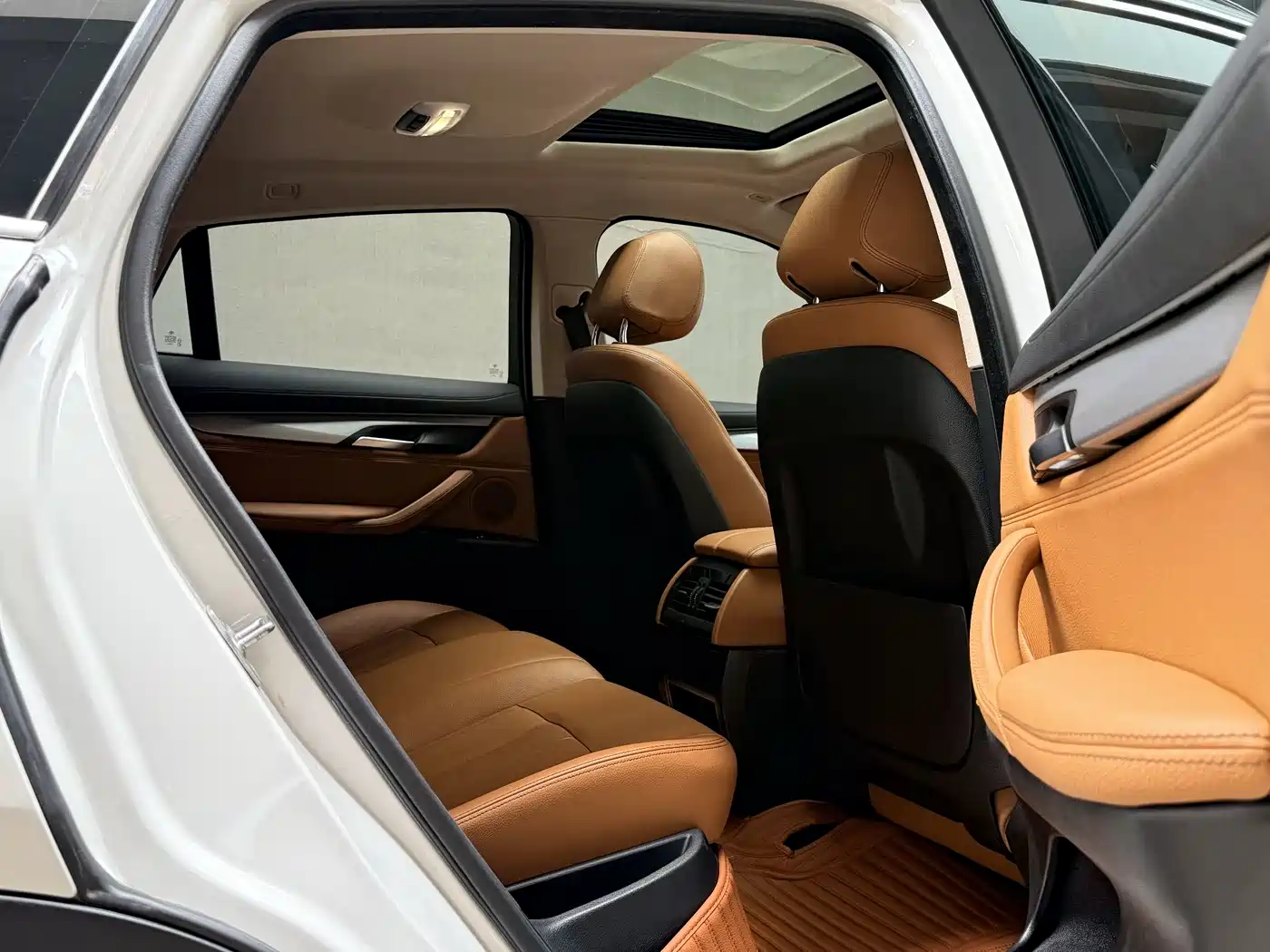 BMW X6 2018 xDrive35i Leading Model фото 9