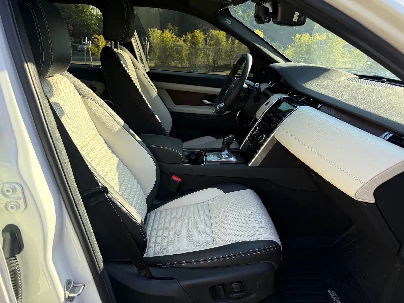 Photo 14 - Land Rover Discovery Sport PHEV