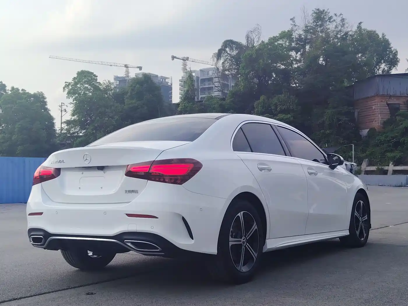 Mercedes-Benz A-Class 2024 A 200 L Fashion Edition фото 11