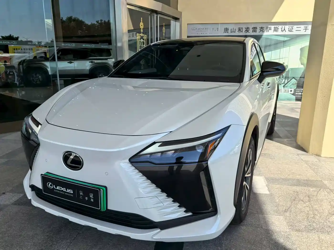 Lexus RZ 2023 450e 4WD Deluxe