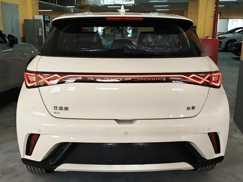 Фото 6 - BYD Dolphin