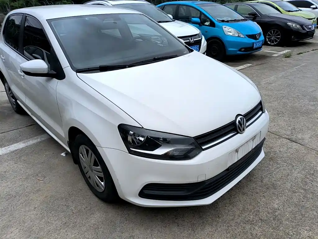 Volkswagen Polo 2018 1.5L Auto Safe Drive фото 4