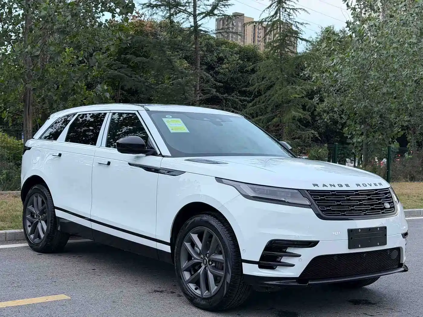 Land Rover Range Rover Velar 2026 2025 Dynamic SE