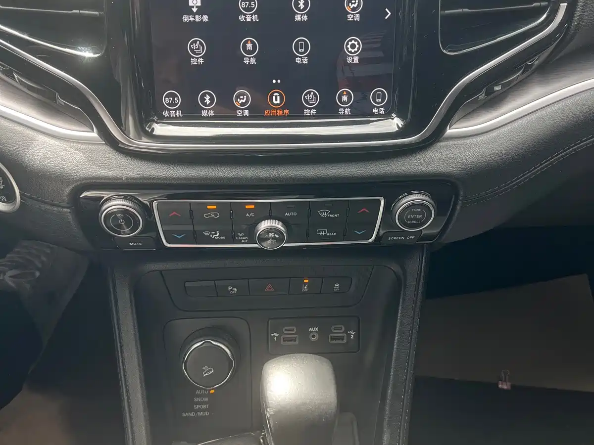Jeep Grand Commander 2018 2018 2.0T AWD Ultimate Edition (China V)