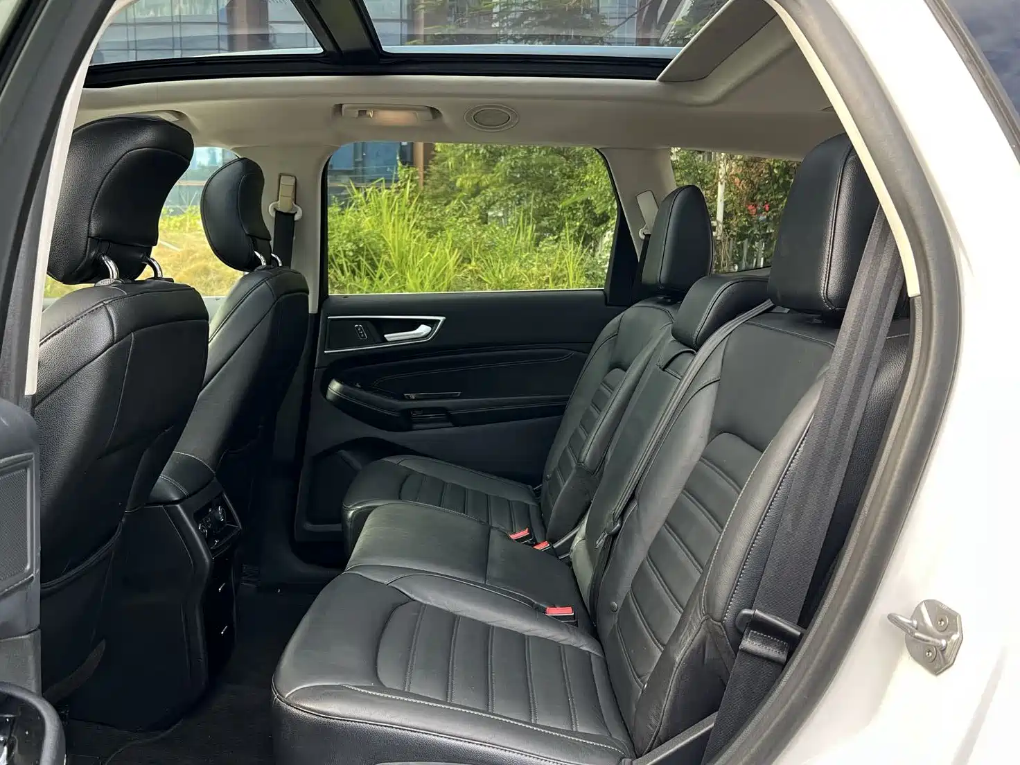Фото 17 - Ford Edge