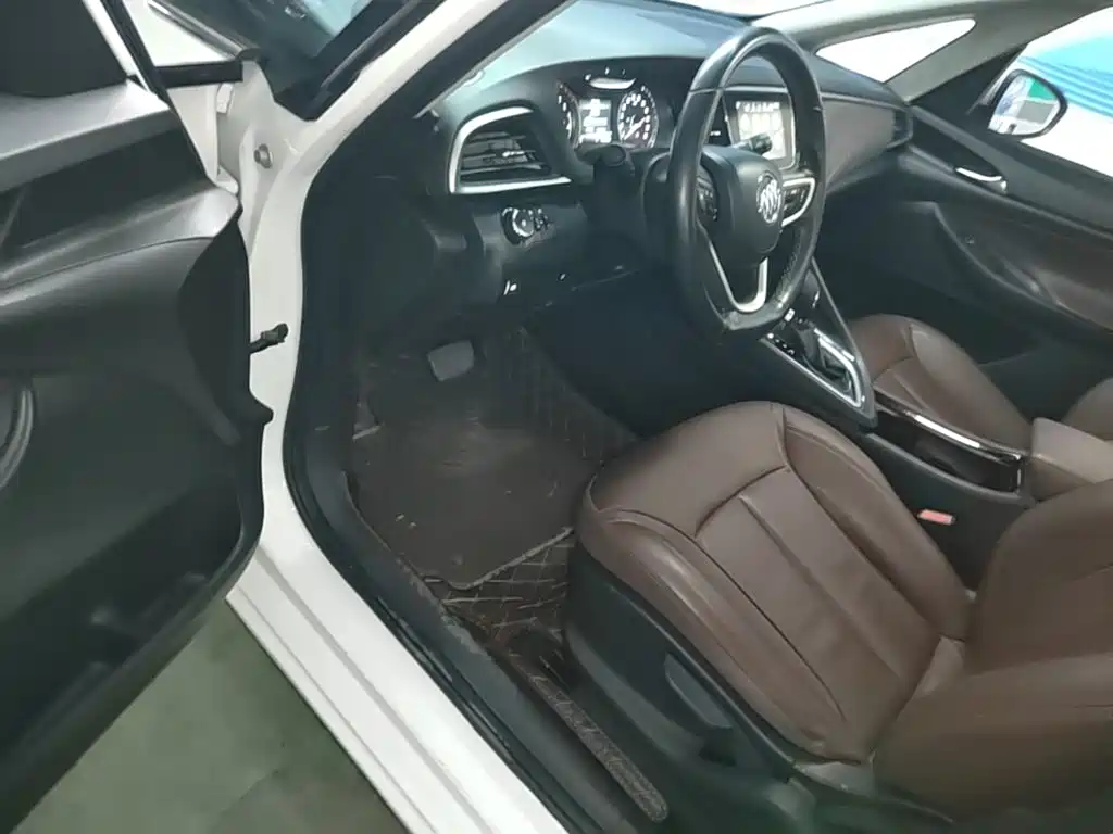 Фото 16 - Buick GL6