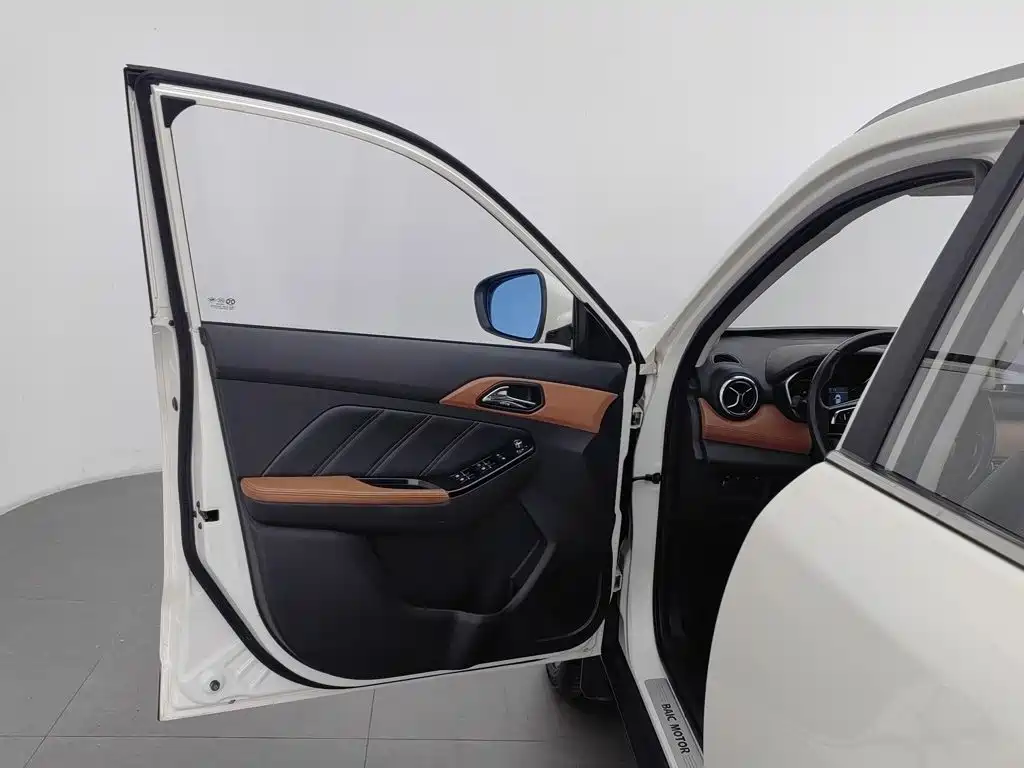 BAIC Senova X35 2016 2016 1.5L Automatic Zungui