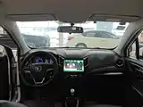 Фото 10 - Changan CS15