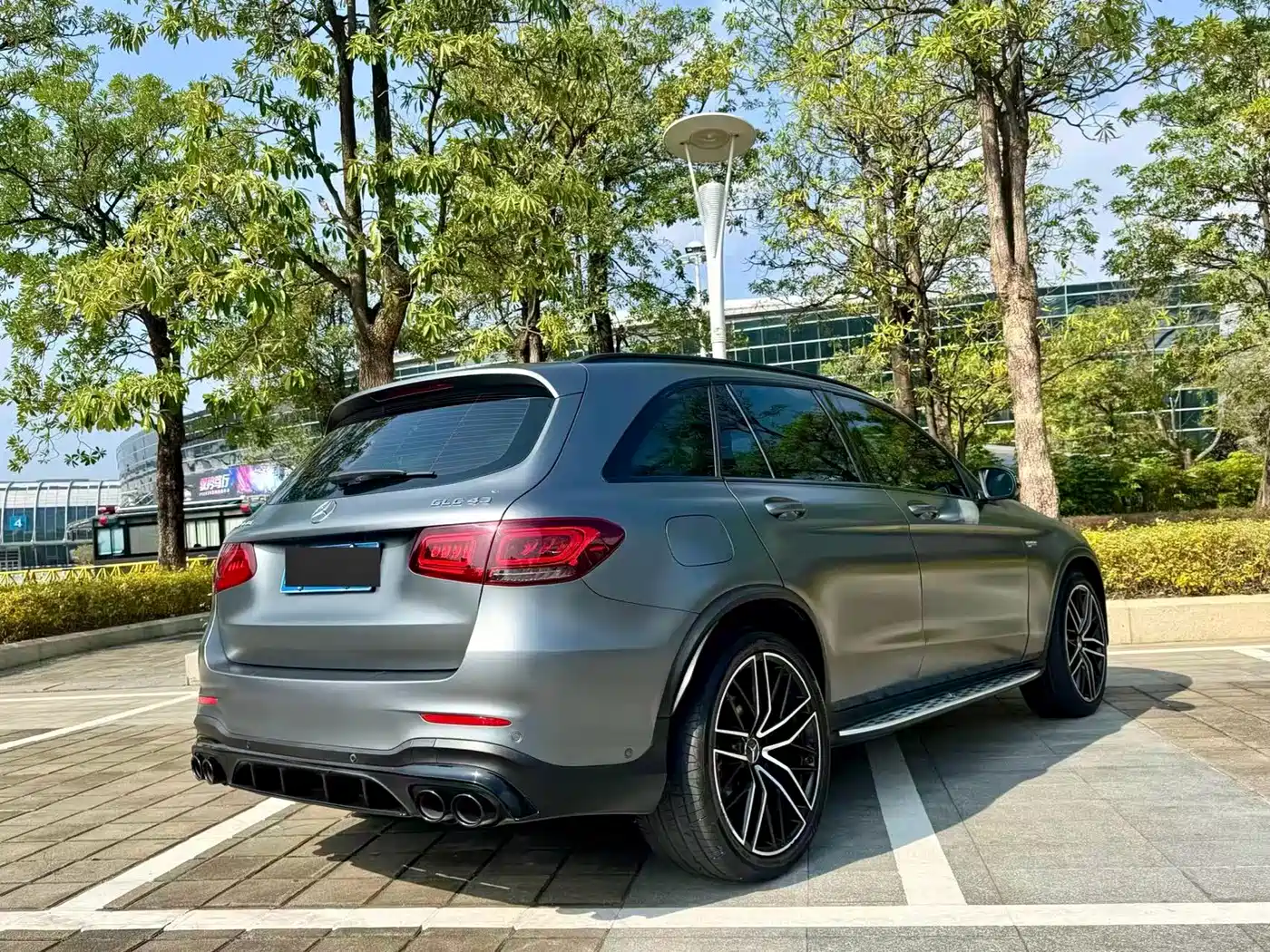 MERCEDES-BENZ GLC AMG